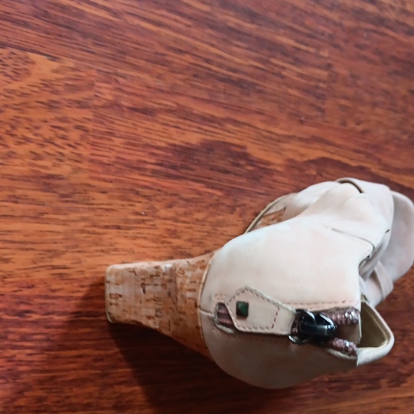 💟Strappy wedges - Picture 16 of 16